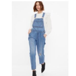 GAP 🆕 Slouchy Lightly Distressed Overalls in Size Large